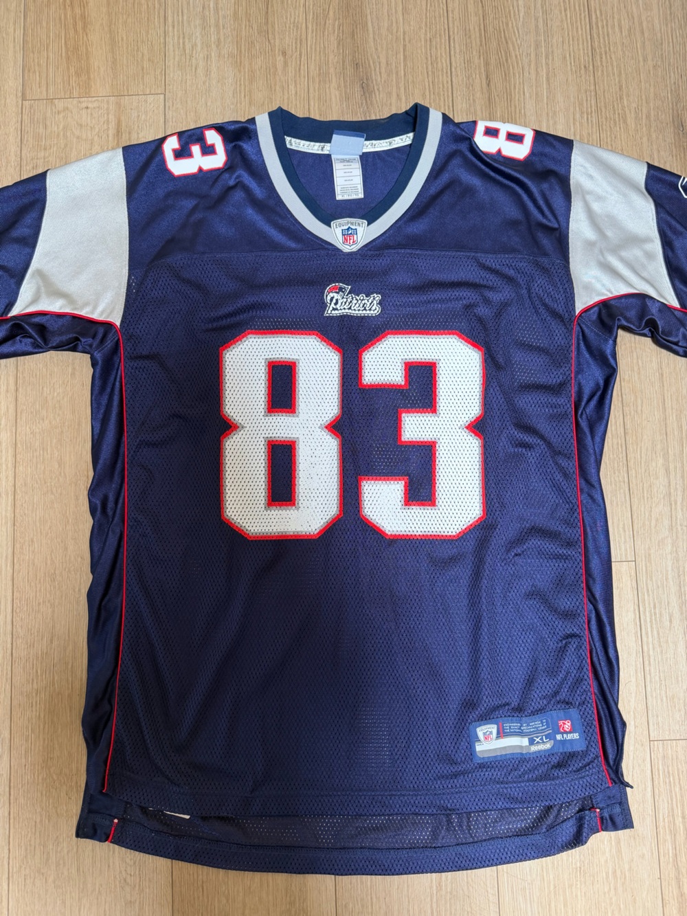 Reebok Men’s Navy Blue New England Patriots #83 Football Jersey - Picture 4 of 14
